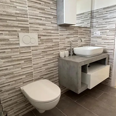 Holiday home B&j Abbiadori